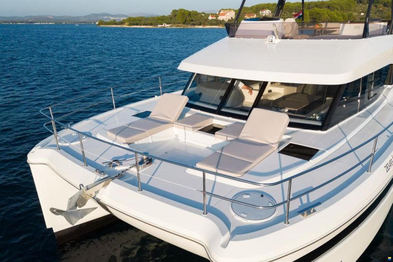 Fountaine Pajot MY 6