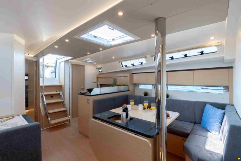 Hanse 410