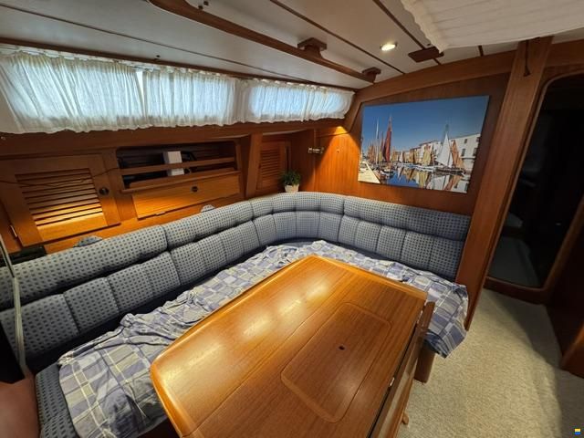 Hallberg-Rassy 45