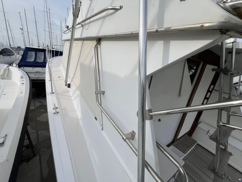 Hatteras 43