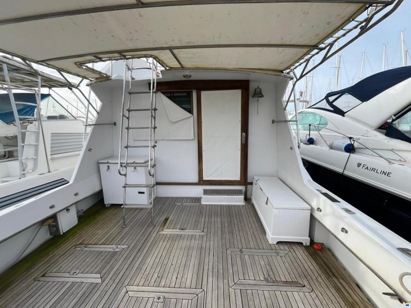 Hatteras 43