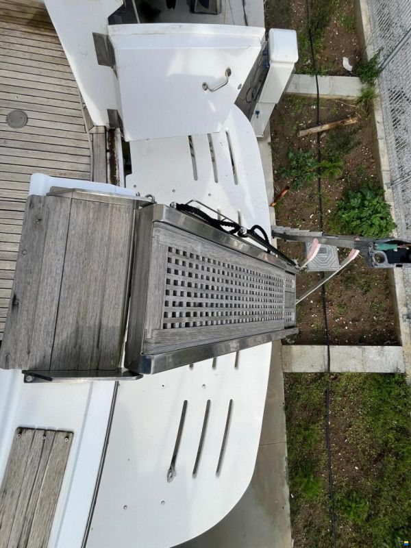Hatteras 43
