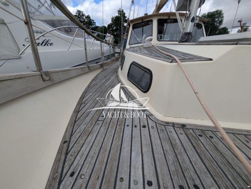 Nauticat 33