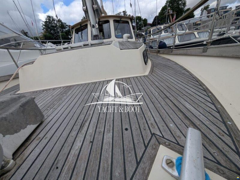 Nauticat 33
