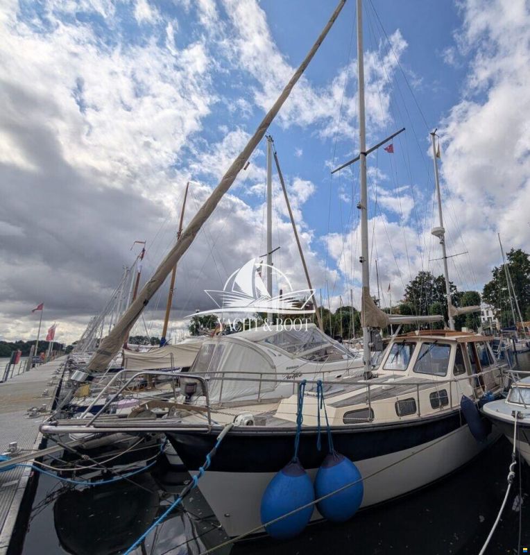 Nauticat 33