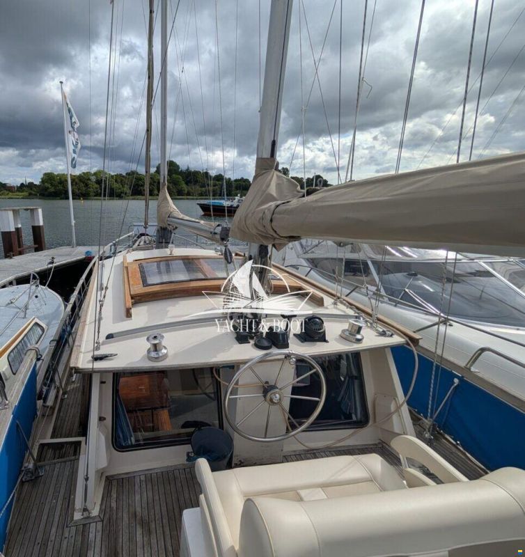 Nauticat 33