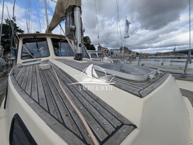 Nauticat 33