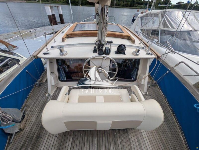 Nauticat 33