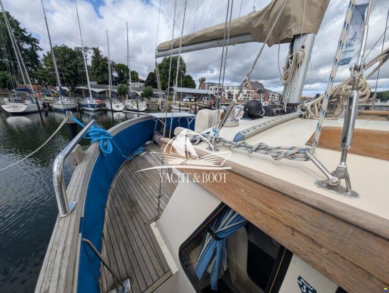 Nauticat 33