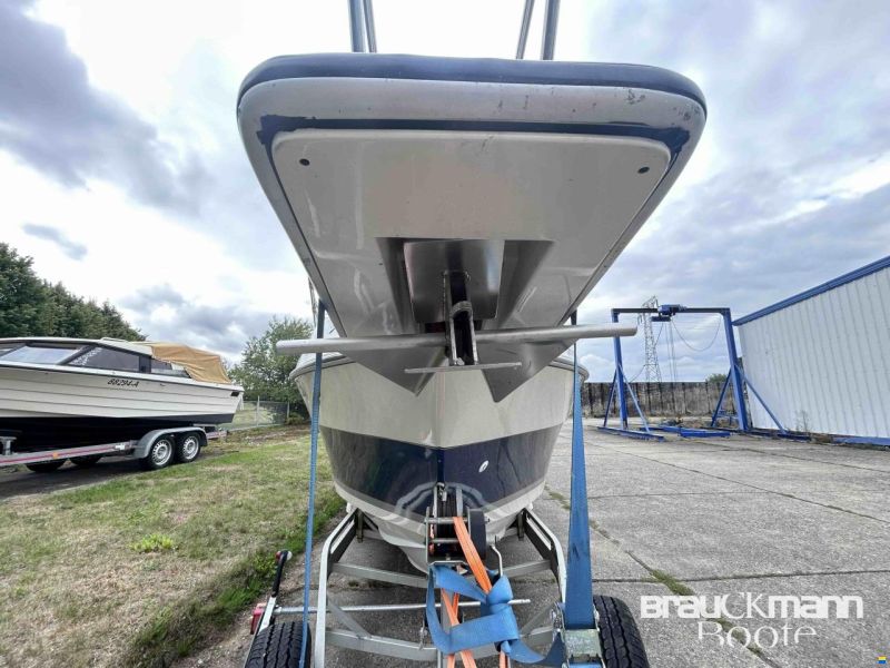 Regal Ambassador 255 XL