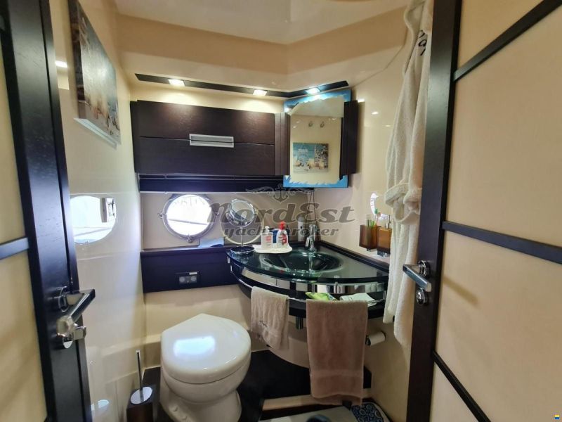 Azimut 62S