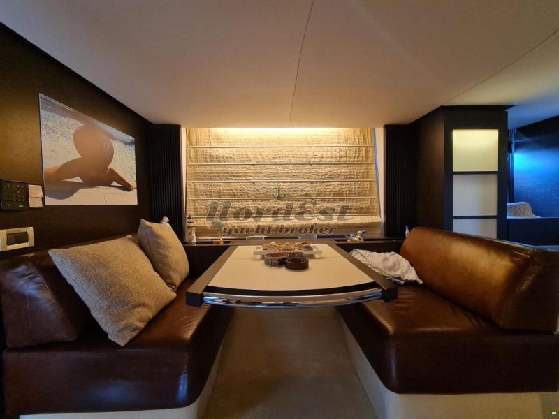 Azimut 62S