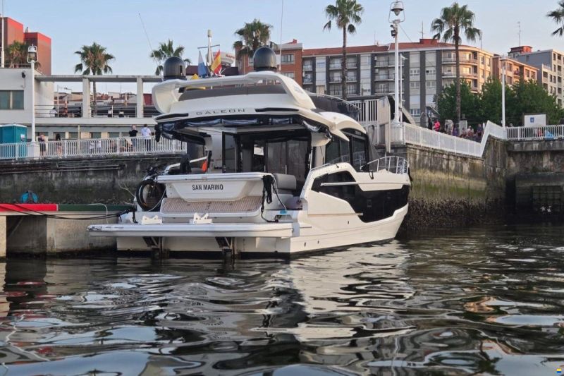 Galeon 440 Fly