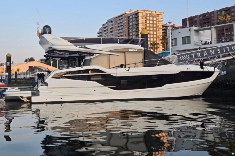 Galeon 440 Fly