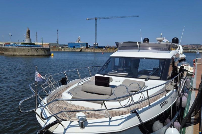 Galeon 440 Fly