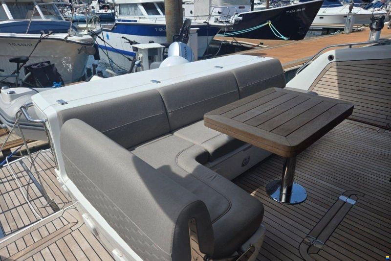 Galeon 440 Fly