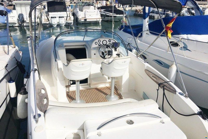 Rio 750 Day Cruiser