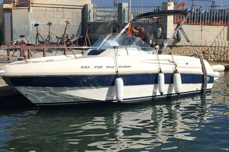 Rio 750 Day Cruiser
