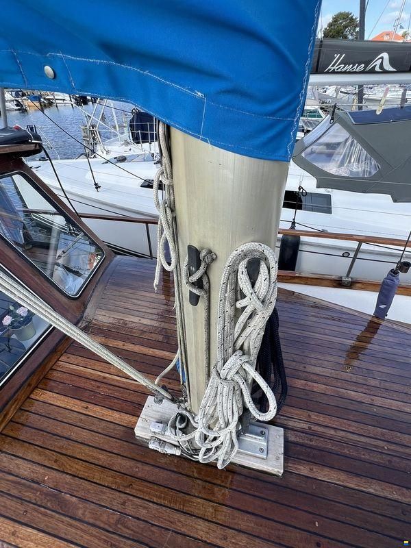 Nauticat 33