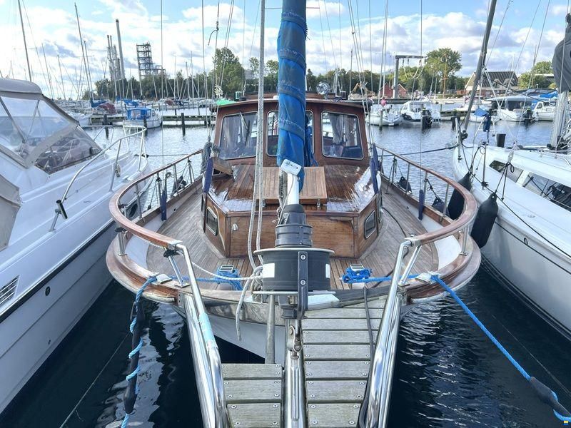 Nauticat 33