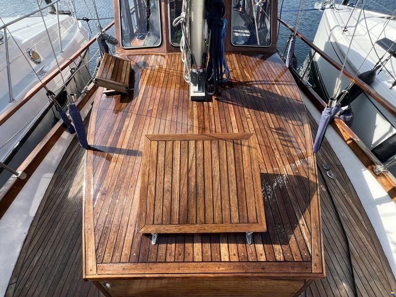 Nauticat 33