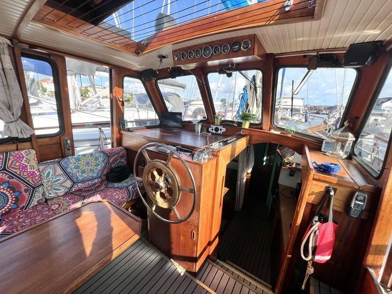 Nauticat 33
