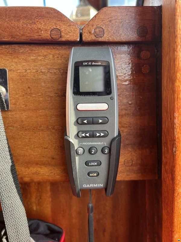 Nauticat 33