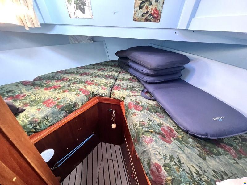 Nauticat 33
