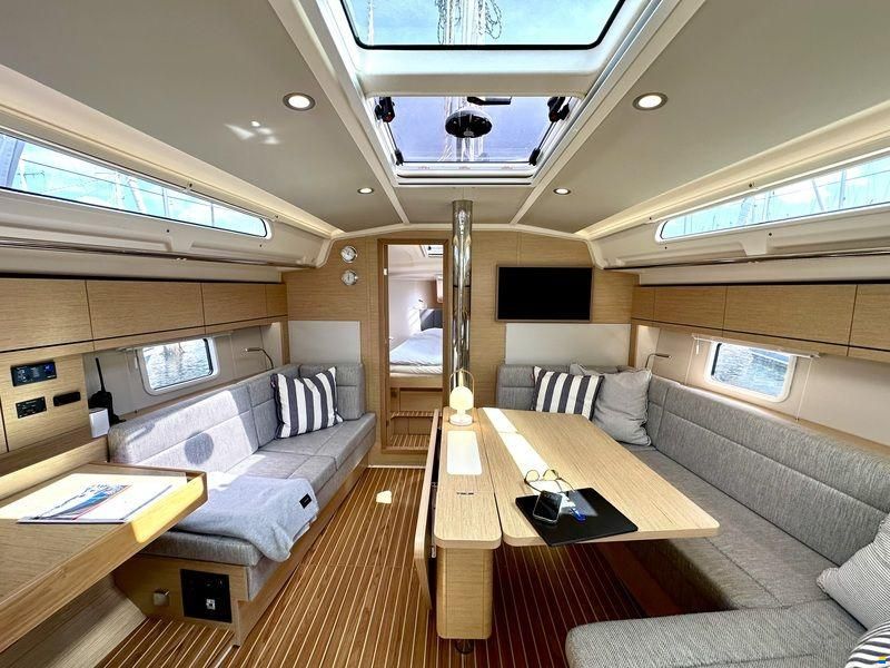 Hanse 418