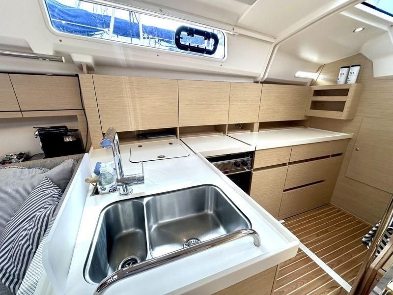 Hanse 418