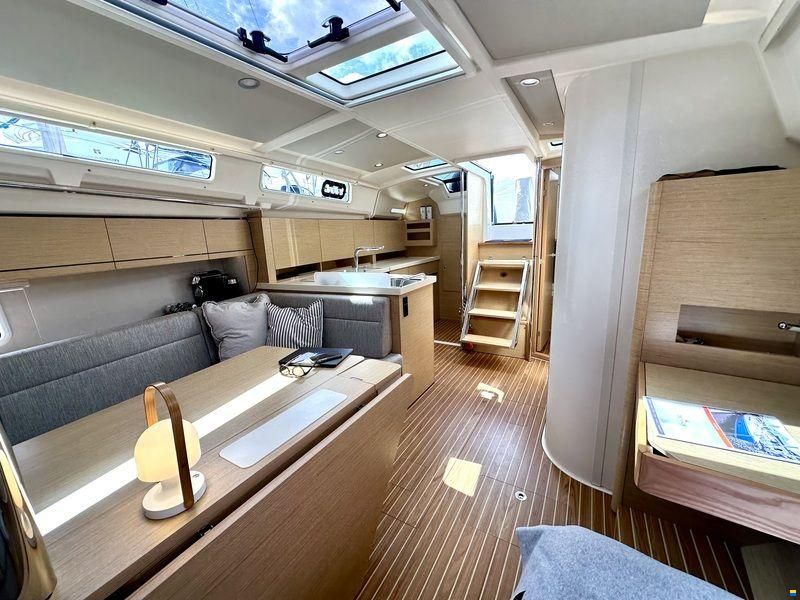 Hanse 418
