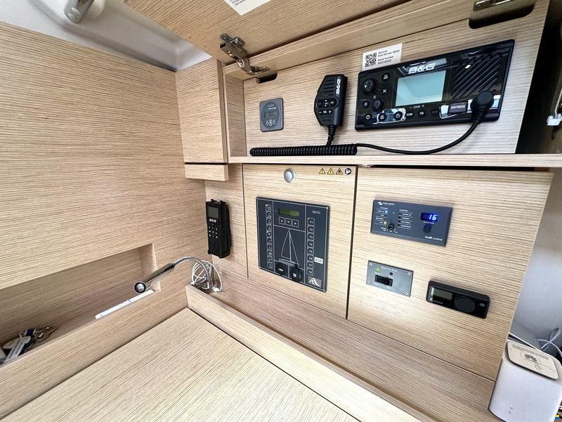 Hanse 418