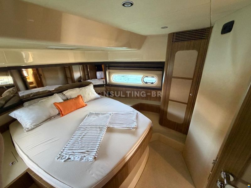 Azimut Magellano 43