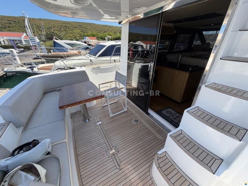 Azimut Magellano 43