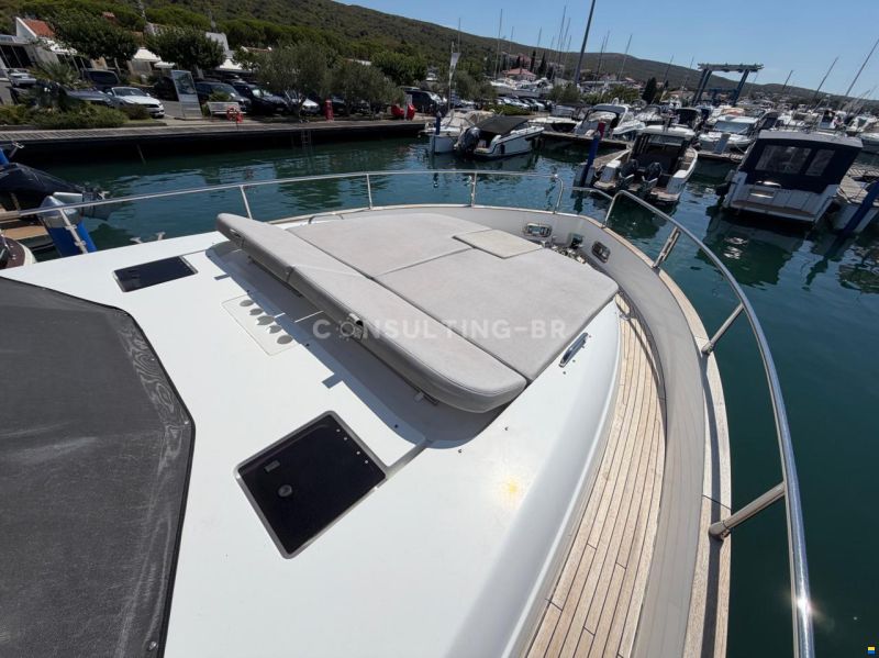 Azimut Magellano 43