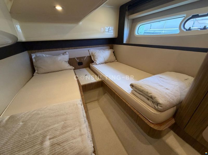 Azimut Magellano 43