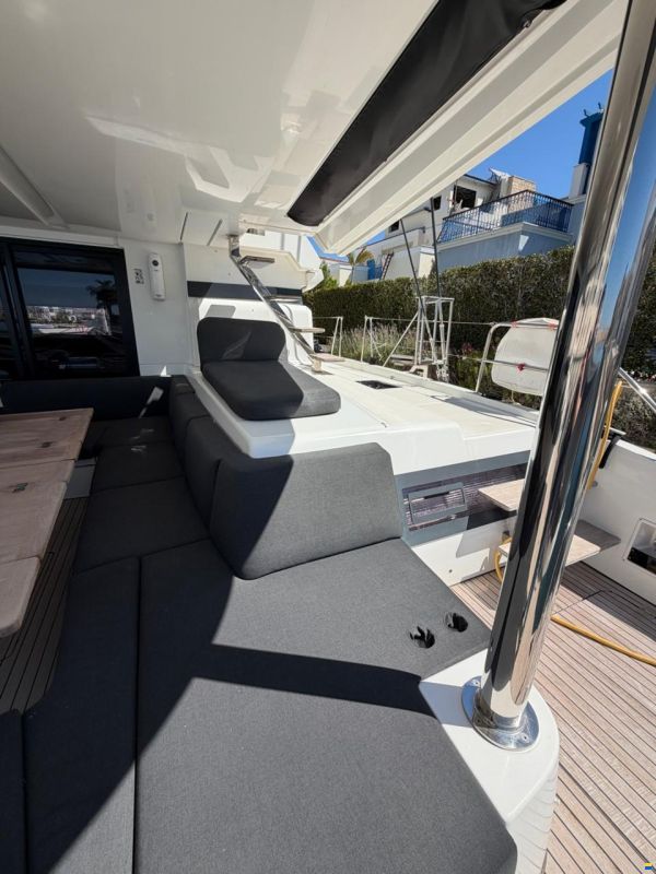 Lagoon 55