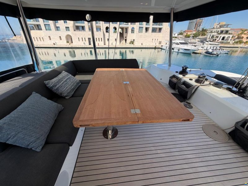 Lagoon 55