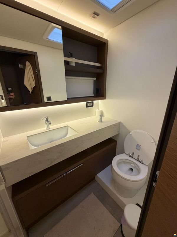 Lagoon 55