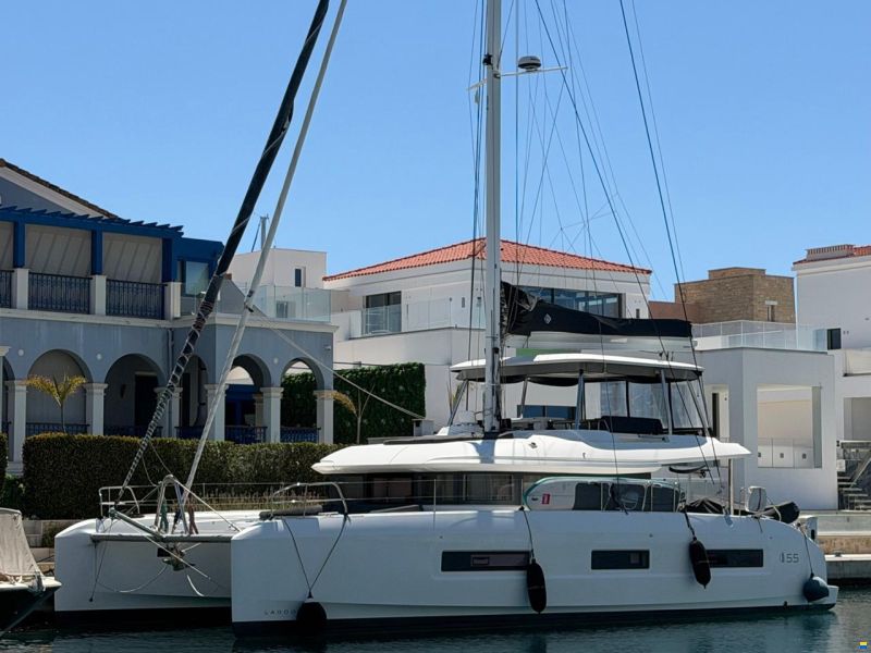 Lagoon 55