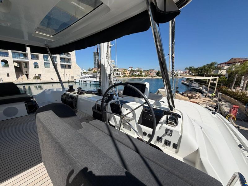 Lagoon 55