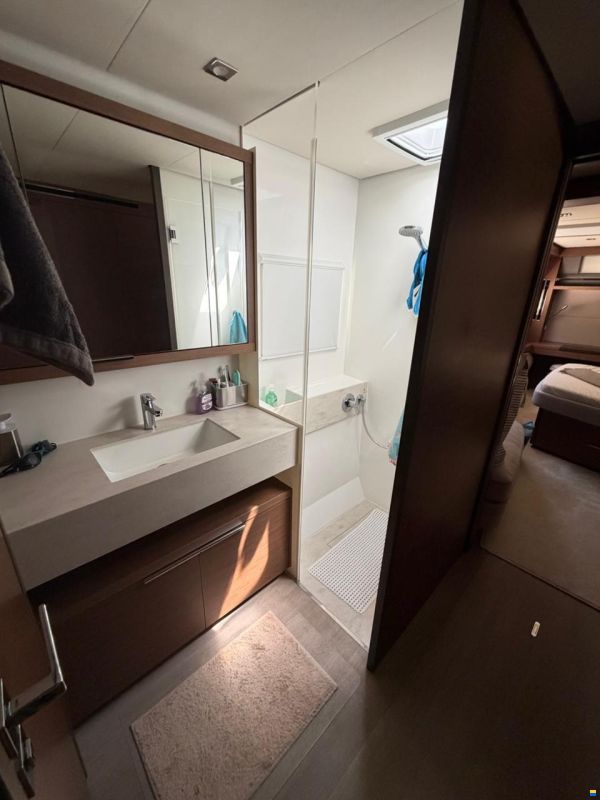 Lagoon 55