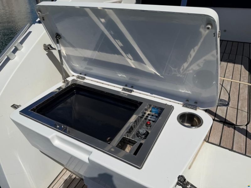 Lagoon 55