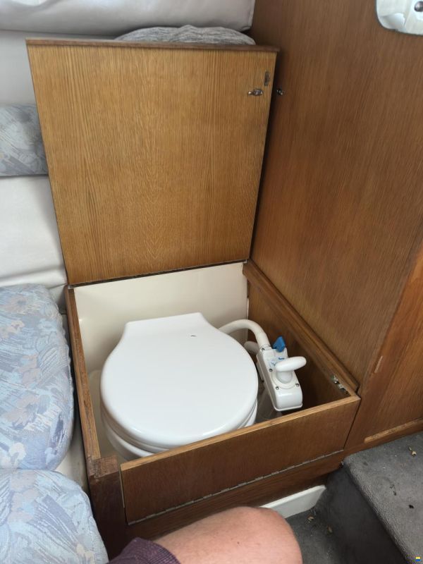 Sealine 200 S Cabin