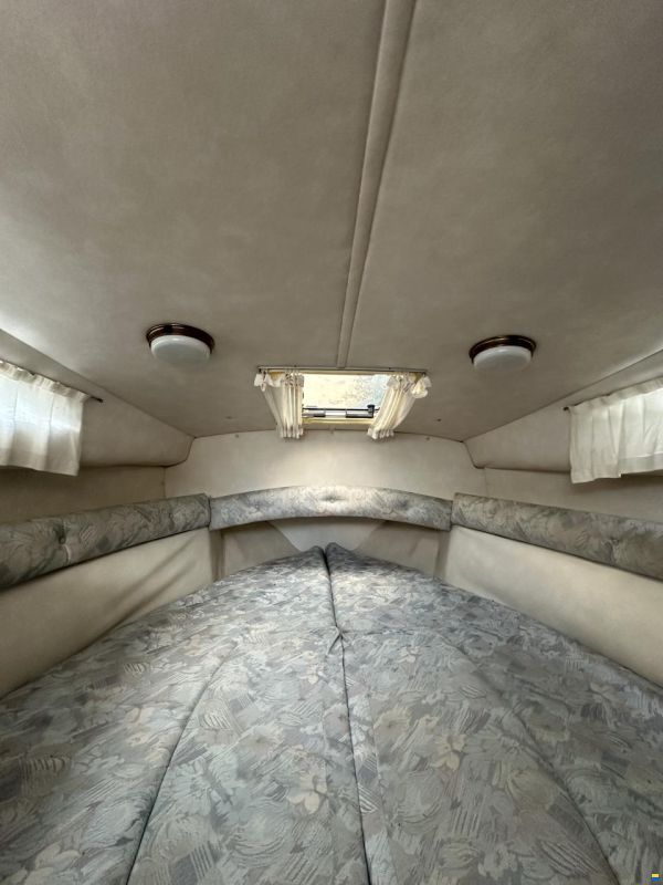 Sealine 200 S Cabin
