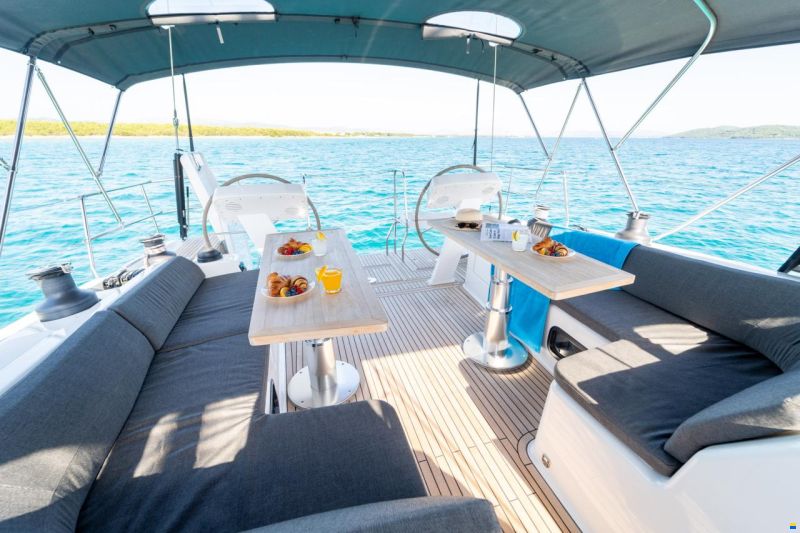 Hanse 508