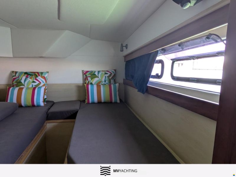 Catana 47