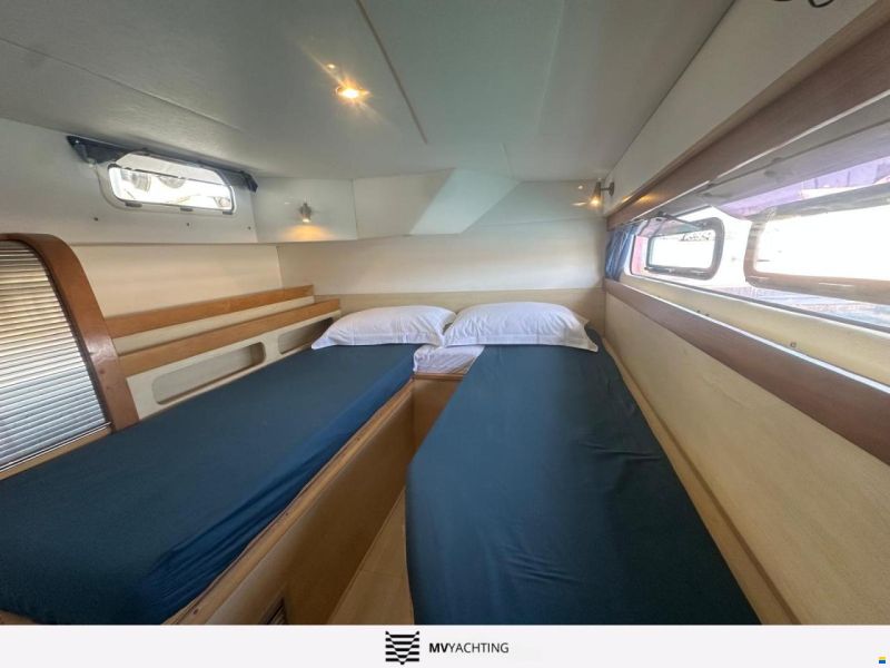 Catana 47