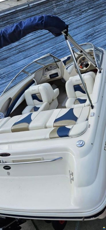 Rinker Captiva 192 Bowrider