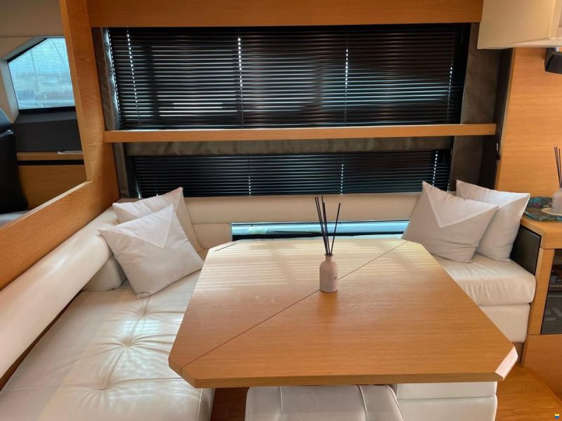 Fairline Squadron 55